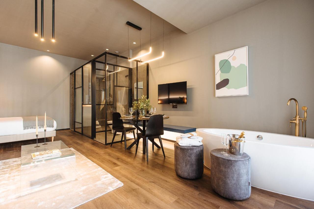 Muralla Sevilla Suites By Lola Екстериор снимка