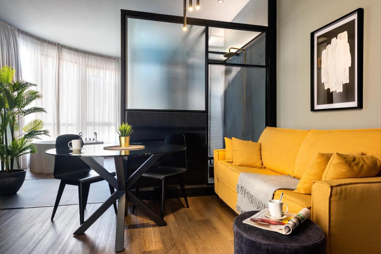 Muralla Sevilla Suites By Lola Екстериор снимка