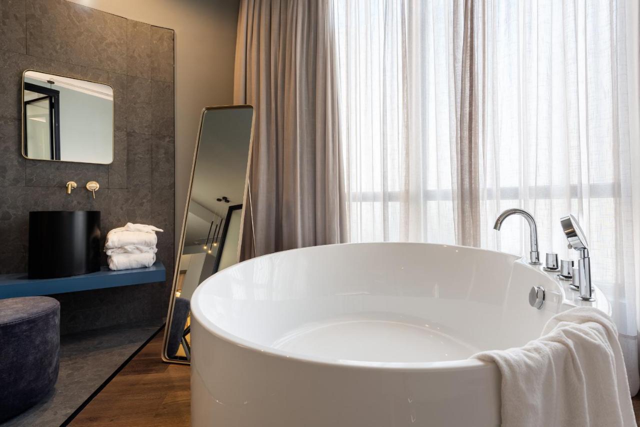 Muralla Sevilla Suites By Lola Екстериор снимка