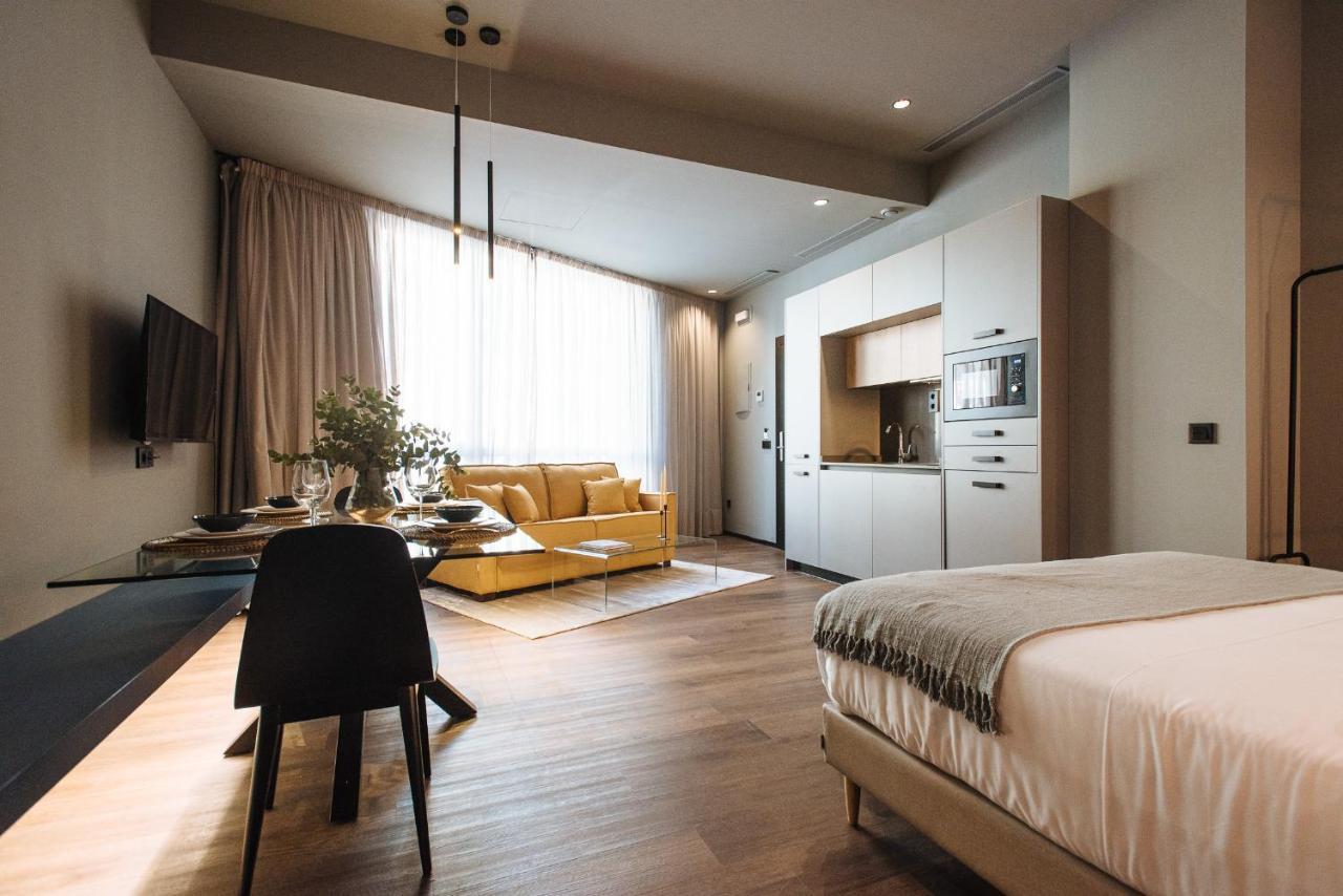 Muralla Sevilla Suites By Lola Екстериор снимка